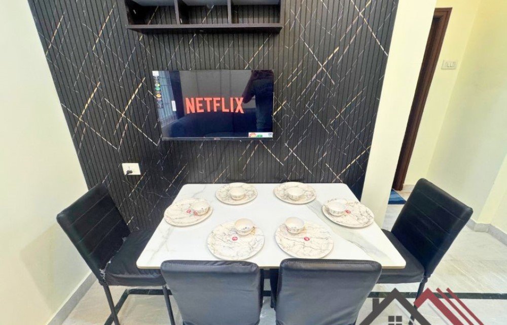 Skyline Homestays Slider Pictures